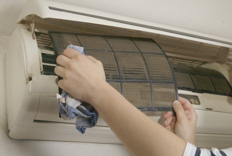 Kiểm tra và sửa chữa điều hoà tại dàn nóng ở Hà Nội